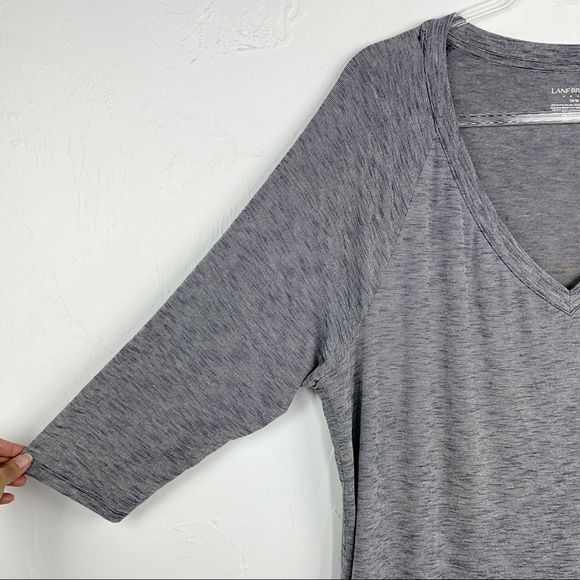 Lane Bryant Blue White Striped V-neck 3/4 Sleeve Top 18/20 NWT - Picture 2 of 5